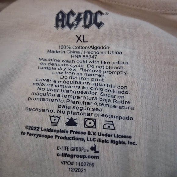 AC/DC Black and Cream Graphic Crop Top Size M - Picture 3 of 5